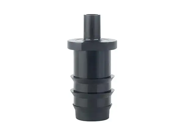 A black irrigation Φ16 mm barbed connector