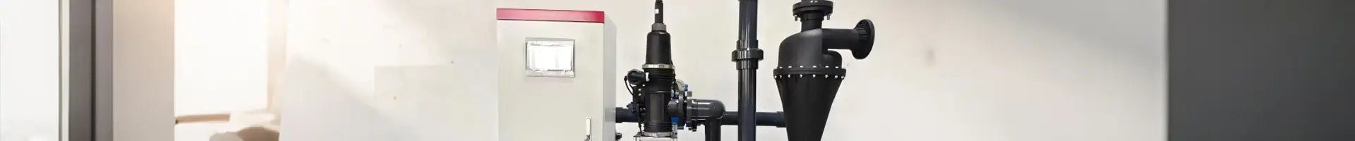 Um filtro centrífugo é conectado a um sistema de filtração.